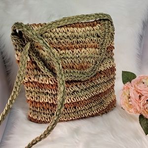 LARGE BOHO STRAW KNIT CROSSBODY BAG EUC